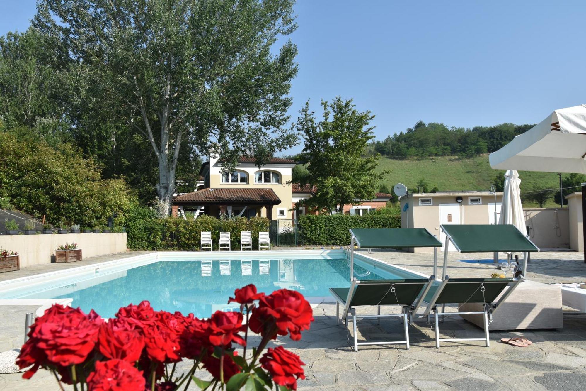 Aura Loving Home Con 4 Posti Letto, Cucina Completa, Terrazzo Ed Un Grande Parco Verde Serravalle d'Asti Екстер'єр фото